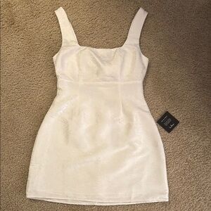 Elegant White Floral Mini Dress